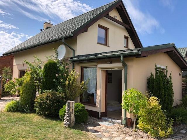 Dom Caloroczny Sarbinowo Villa Bagian luar foto